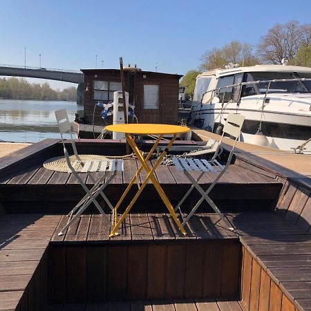 Logement Insolite La Toue Cabanee Centre Ville Angers Exterior foto